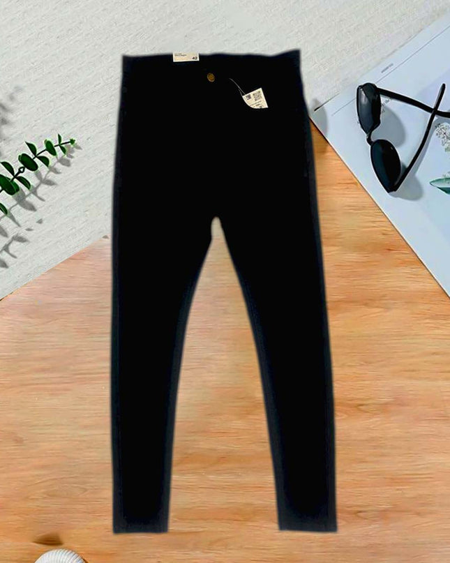 Lady jet black slim &ankl fit denim jeans short length(36"& 37")