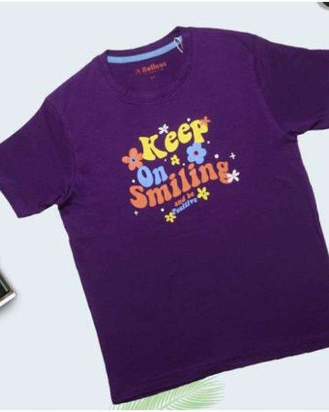 Girl Keep on Smiling T-shirt - RollOutBrand # # #